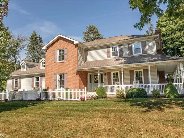 6475 Hillfield St NW, North Canton, OH 44720