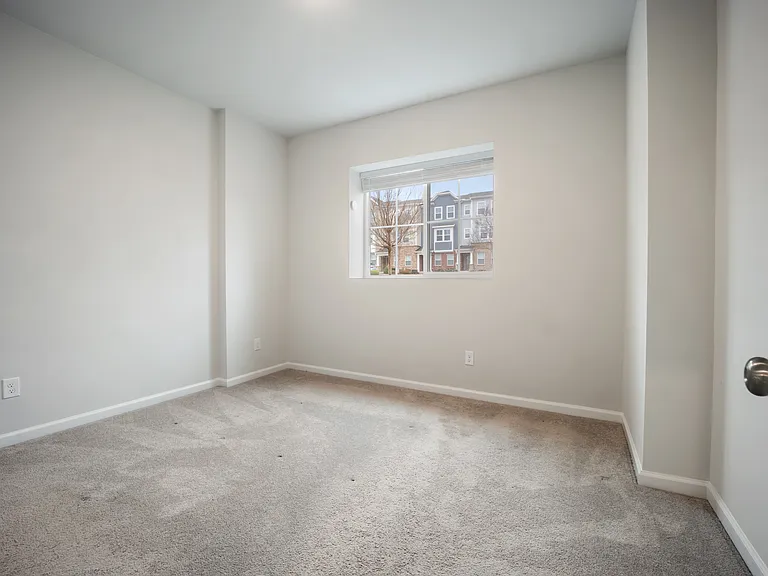 6654 Perry Creek Rd — Photo 2