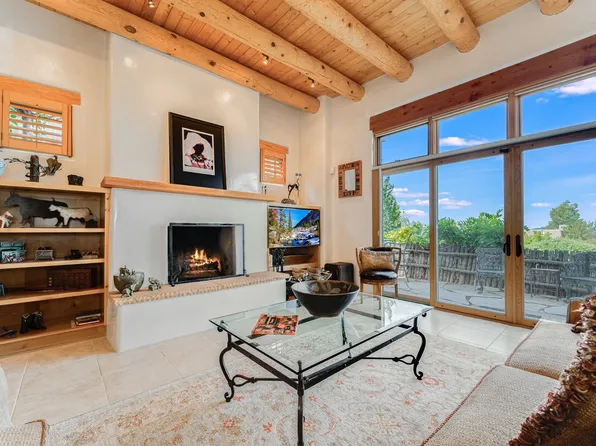 43B Lodge Cir, Santa Fe, NM 87506