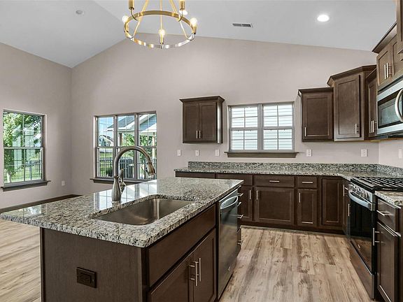 4th image of 7434 Clarence Ct