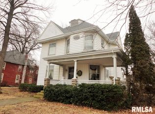302 E Market St, Taylorville, IL 62568
