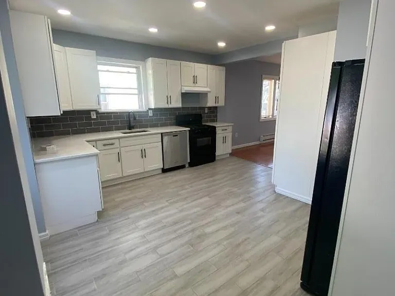 17 Walnut Ter — Photo 6