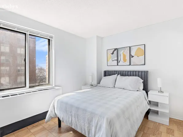 280 Rector Place image 5 of 17