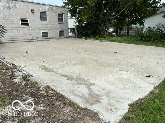 5th image of 309 N Jackson St