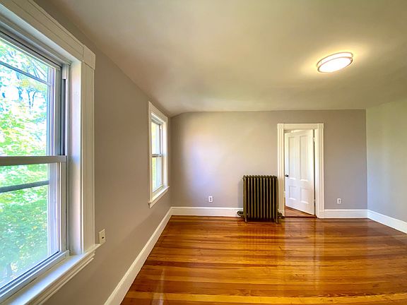 3rd image of 114 White St #3