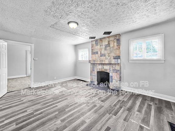 3rd image of 2304 Rockford Ln