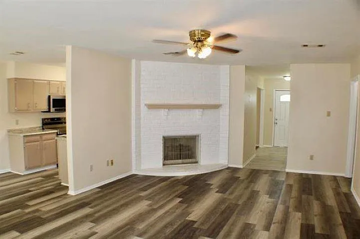 8690 Manion Dr — Photo 14