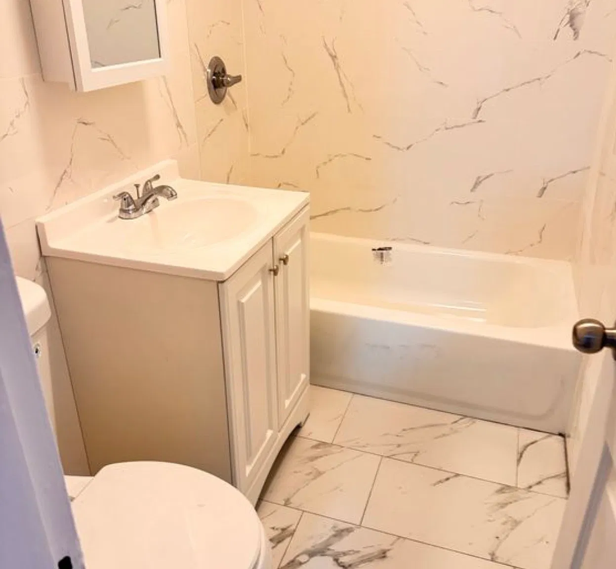 1 bed, 700 sqft, $2,650 — Photo 2