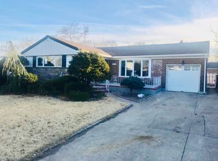 2243 Renfrew Ave, Elmont, NY 11003