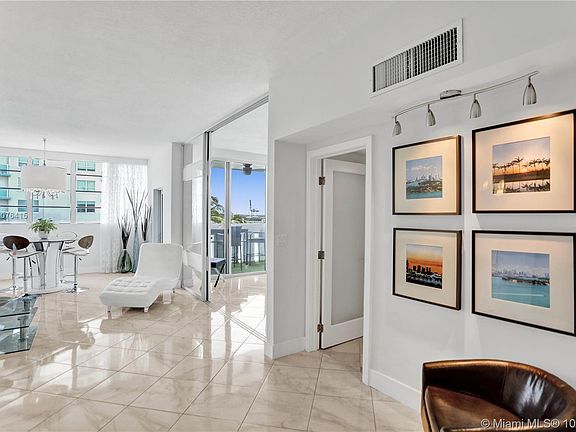 3rd image of 800 West Ave #Penthouse 06