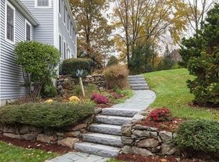 12 Berkshire Rd, Shrewsbury, MA 01545