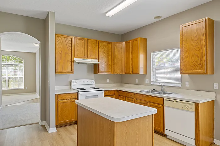 1209 Willow Branch Dr — Photo 7