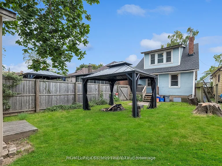 35 Bayfield Ave — Photo 23