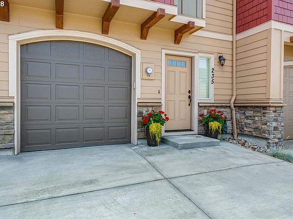 2nd image of 235 N 33rd Ct