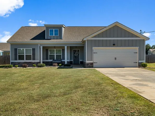 15 Belmont Dr, Fort Mitchell, AL 36856