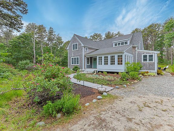 3rd image of 205 Cranberry Hollow Road