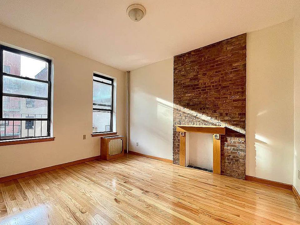 1st image of 97 Pitt St APT 12