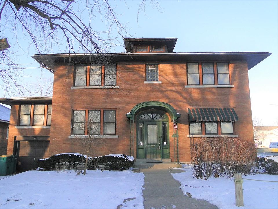 1st image of 900 W Jefferson St