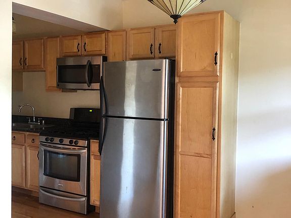 2nd image of 4715 1/2 N Malden St #2