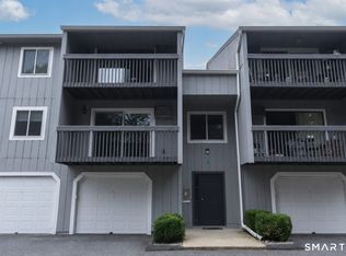72 Buddington Rd APT 1, Groton, CT 06340