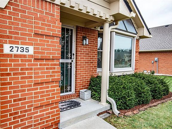 2nd image of 2735 Colony Lake West Dr