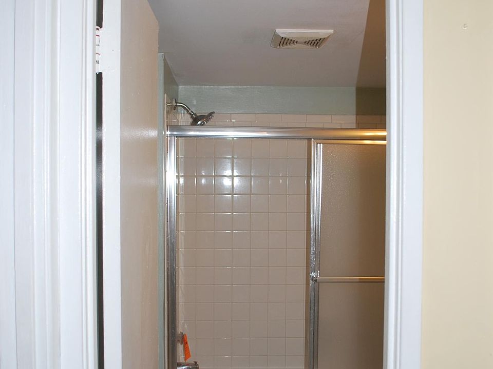 1st image of 11050 Camfield Ct