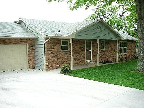 1st image of 7 Brigdeview Dr