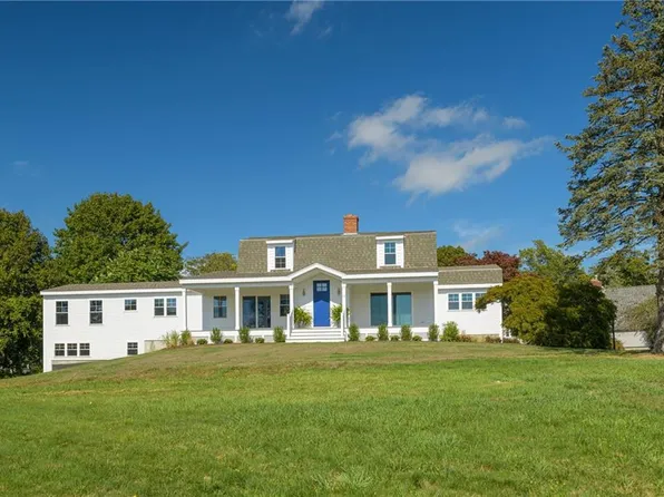 32 Arrowhead Dr, Tiverton, RI 02878