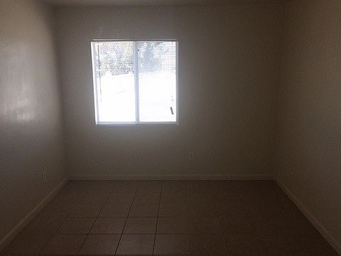 5th image of 3536 Euclid Ave #3540