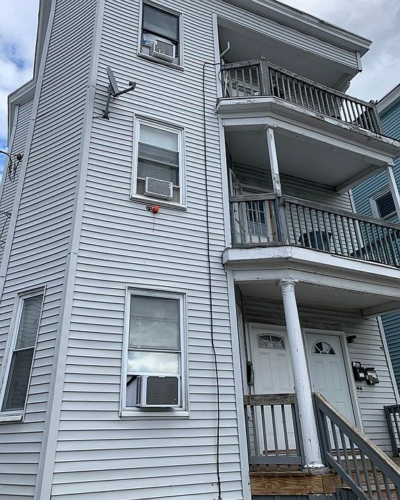 1st image of 9 Moulton St APT 1