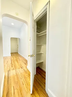Rented by HOLTON REAL ESTATE INC. | media 9