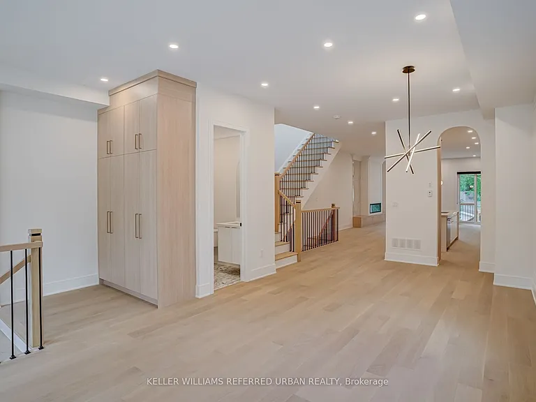 37 Wesley Ave — Photo 5