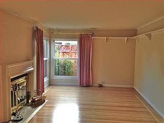 4th image of 2294 Peachtree Ln