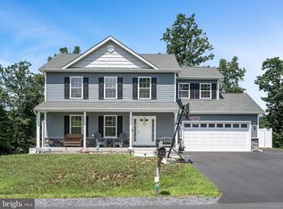 878 Basin Dr, Inwood, WV 25428