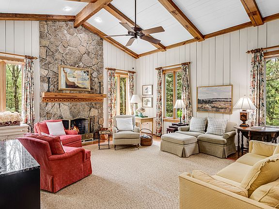 5th image of 476 Winfield Farm Road