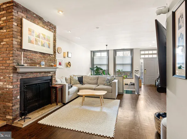 3 Willings Alley Mews, Philadelphia, PA 19106