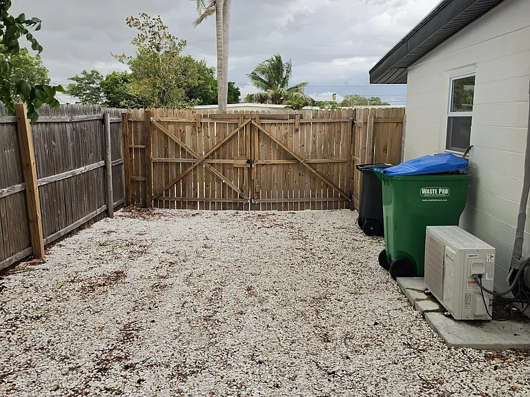 9482 Crestview St — Photo 33