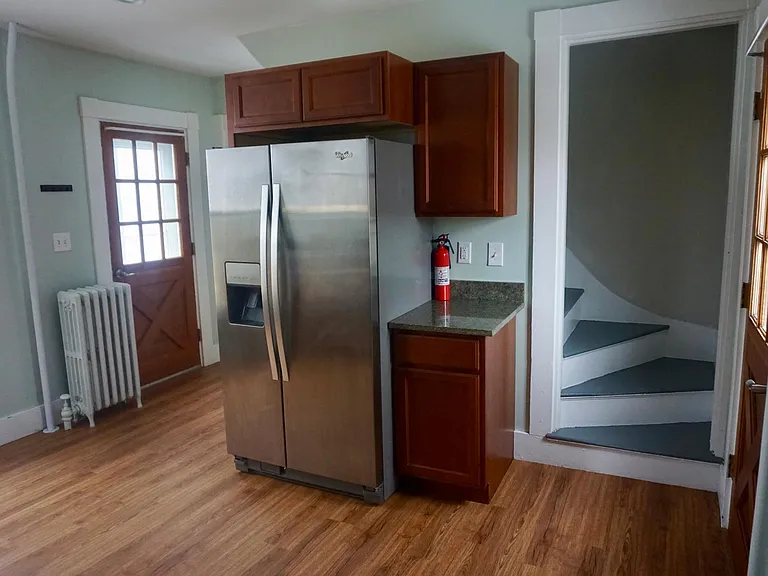 678A Maplewood Ave — Photo 24