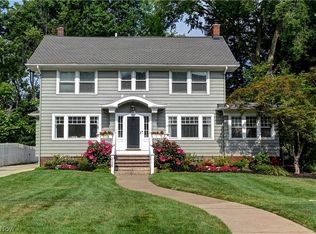 2138 Wooster Rd, Rocky River, OH 44116