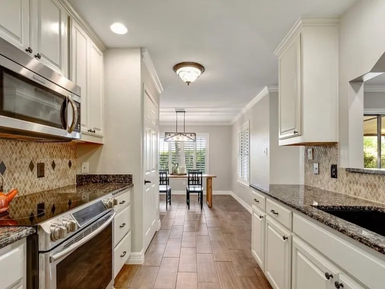 3401 Charleston Ln — Photo 13