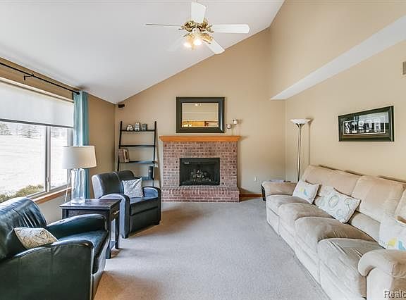 5th image of 2836 Mystic Dr