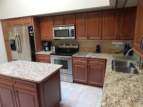 3rd image of 106 Tradewinds Dr