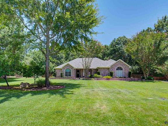 2nd image of 17947 Oak Forest Dr