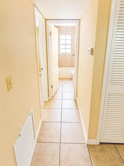 2405 Aspinwall St #2405 — Photo 13