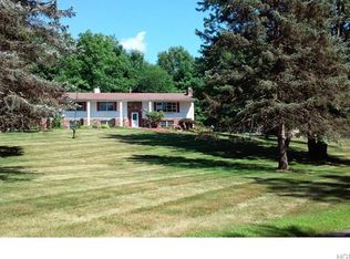26 Loch Ln, Walden, NY 12586