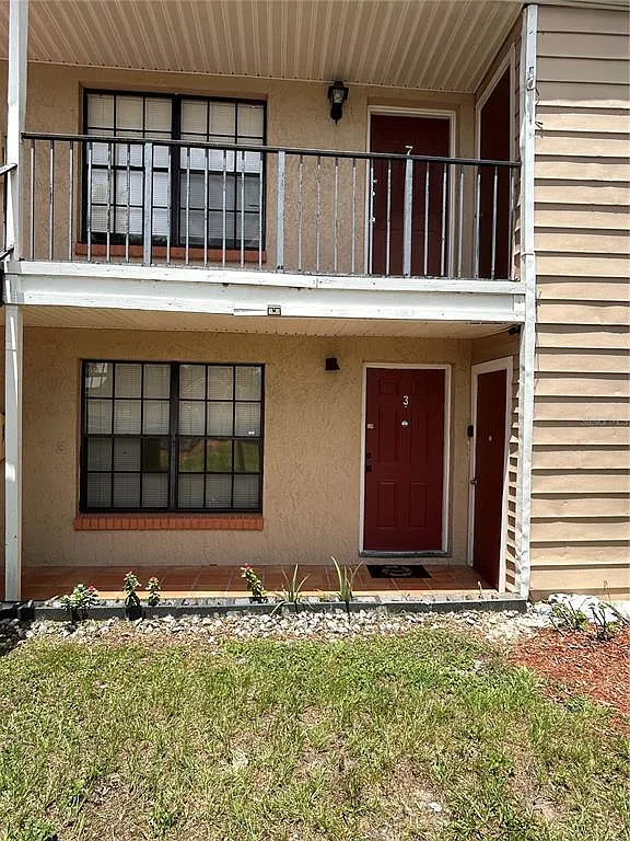 2 bed, 1.0 bath, 800 sqft, $1,350 — Photo 2