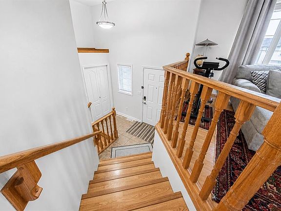 3rd image of 138 NW Lanterman Close