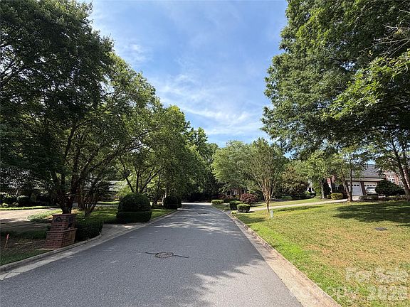 4th image of 119 Colony Hill Ln