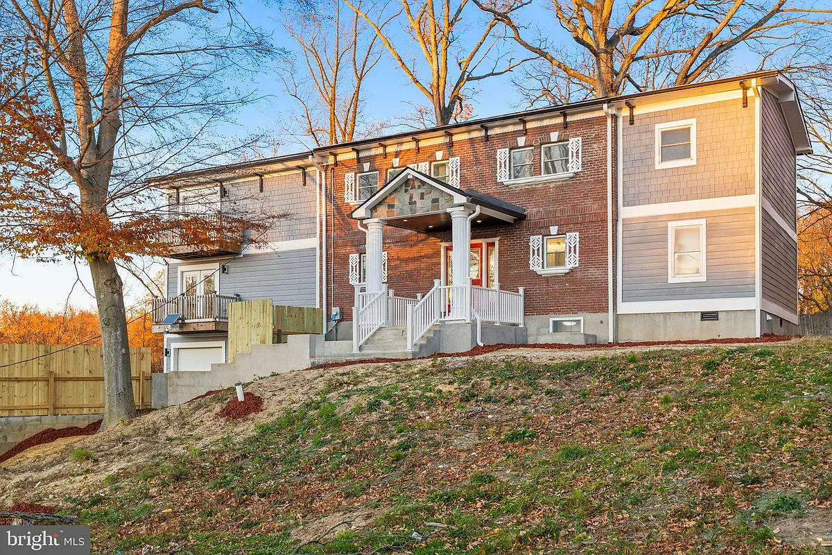 Building Photo - 6218 Suitland Rd