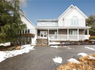 16 Collaberg Rd, Stony Pt, NY 10980